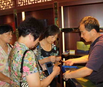 撫州市女企業(yè)家蒞臨仙客來(lái)考察