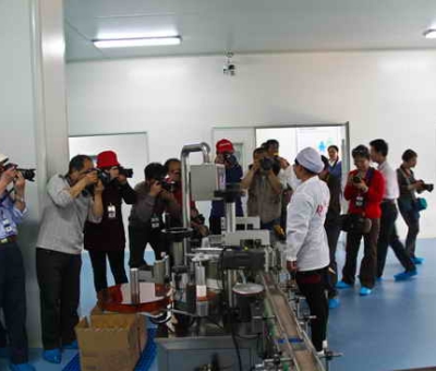 九江職工攝影協(xié)會采風(fēng)團(tuán)深入仙客來公司采風(fēng)