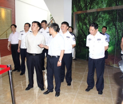 江西省公安廳黨委委員、常務副廳長章凱旋蒞臨仙客來公司調(diào)研公安機關服務企業(yè)發(fā)展新思路