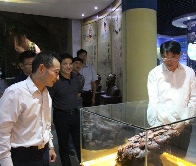 九江市委常委、副市長(zhǎng)張新龍蒞臨仙客來(lái)公司調(diào)研