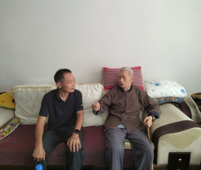 致敬英雄！潘新華一行中秋走訪慰問抗戰(zhàn)英雄張大燕